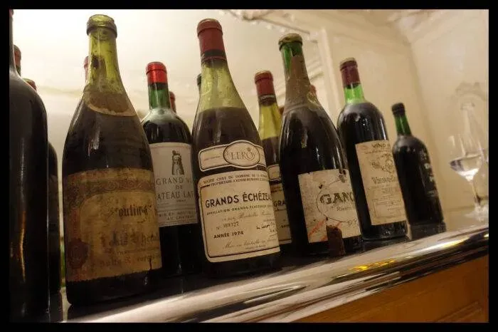 anciennes bouteilles de vins