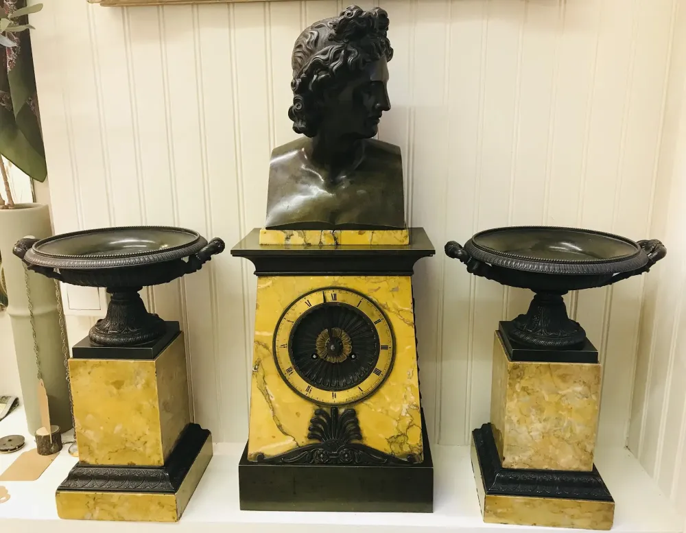 vielle statuette